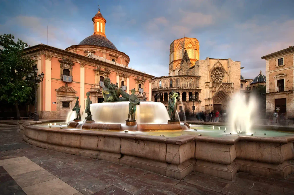 La Plaza de la Virgen